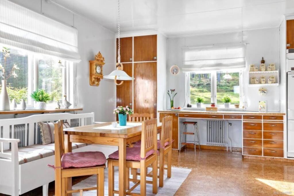 Cozy Home With Lake View-Free Wifi - Free Sauna Overkalix Exterior photo